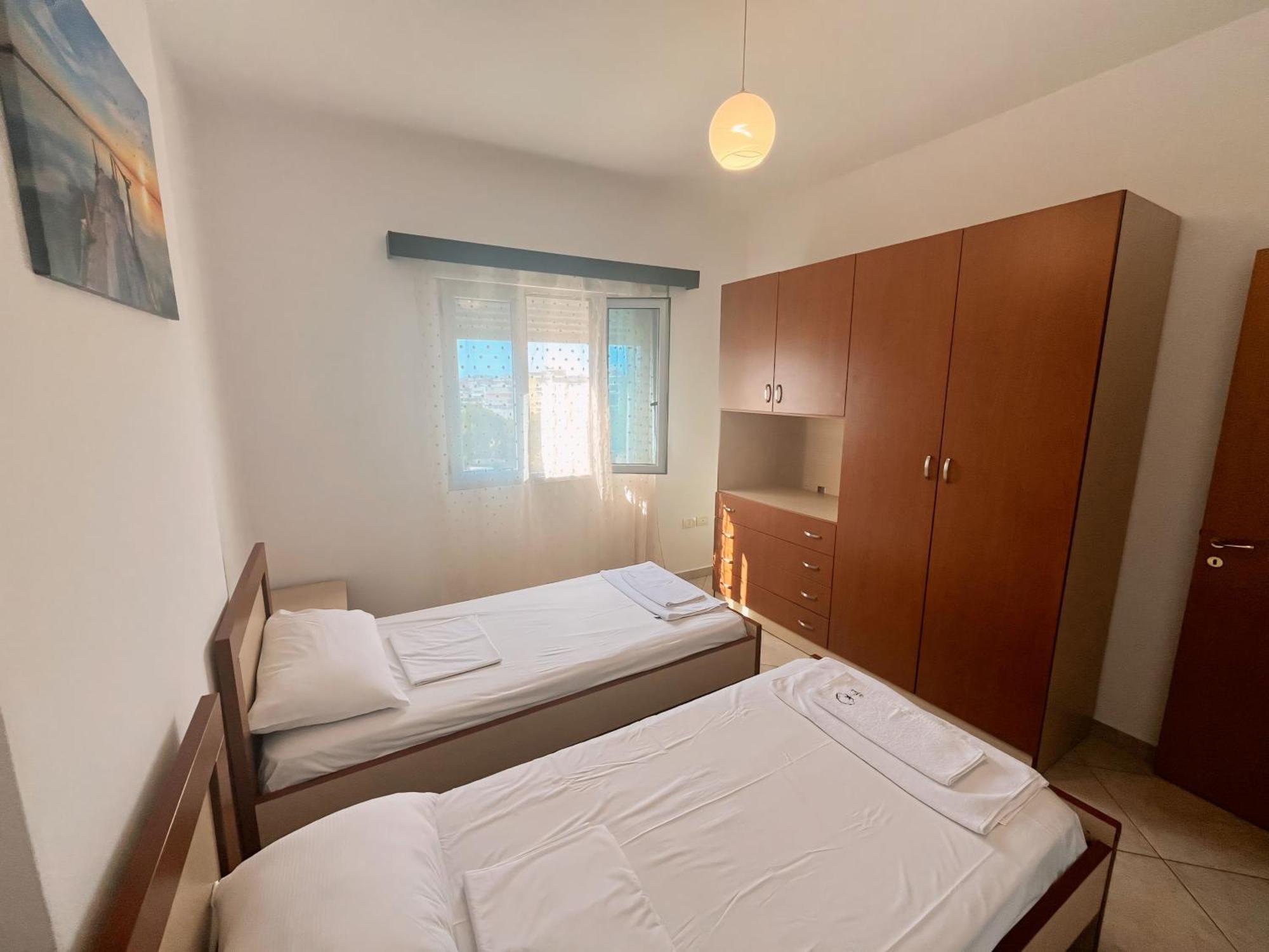 Gerald'S Central Apartments Vlore Exterior photo